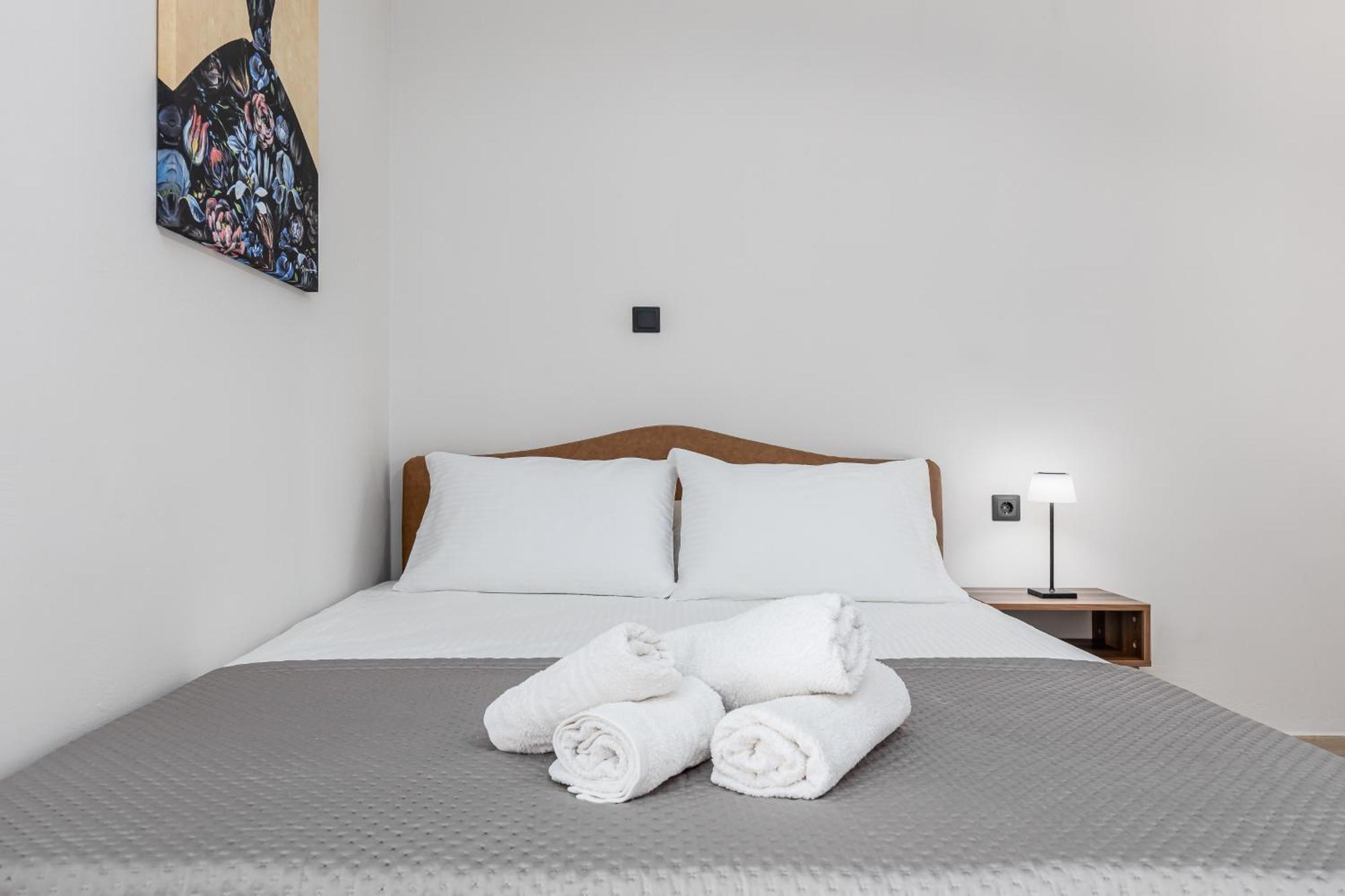 Mirana Solari Corfu (city)